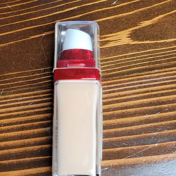 REVLON AGE DEFYING 3X Liquid Foundation SPF 20 - 10 BARE BUFF✨️NEW✨️ - Picture 6 of 8